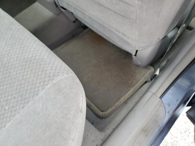 Photo 12 from auction – 2002 TOYOTA CAMRY LE with VIN 4T1BE30K42U555022