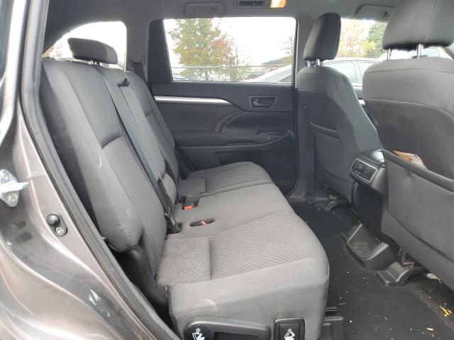 Photo 11 from auction – 2018 TOYOTA HIGHLANDER with VIN 5TDBZRFH5JS857509