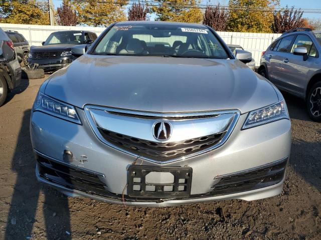 Снимка 5 от търг – 2017 ACURA TLX TECH с VIN 19UUB3F52HA002033