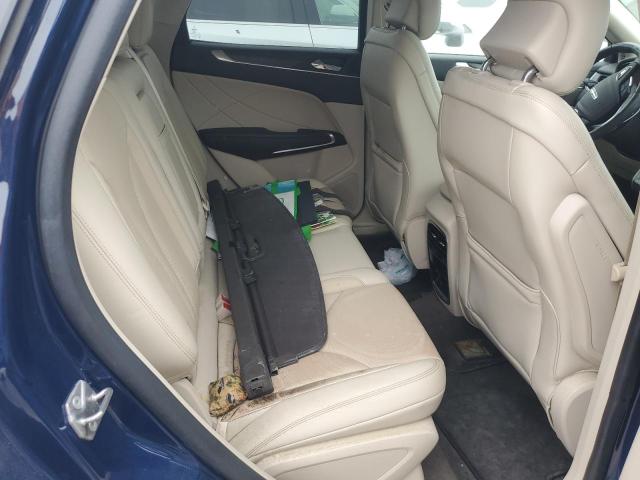 Photo 11 from auction – 2019 LINCOLN MKC RESERV with VIN 5LMCJ3C92KUL22777