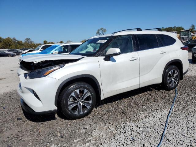 TOYOTA HIGHLANDER 2022 with VIN 5TDGZRAH8NS539502 - Photo from auction