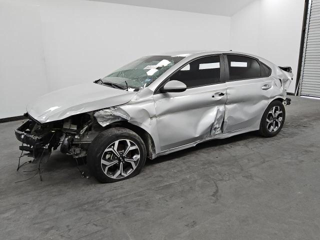 Photo 1 from auction – 2021 KIA FORTE FE with VIN 3KPF24AD2ME349672