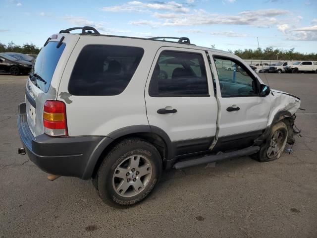 Photo 3 from auction – 2003 FORD ESCAPE XLT with VIN 1FMCU93103KB65237