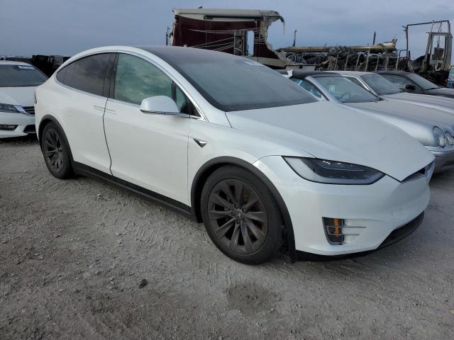 Photo 4 from auction – 2017 TESLA MODEL X with VIN 5YJXCBE28HF076817