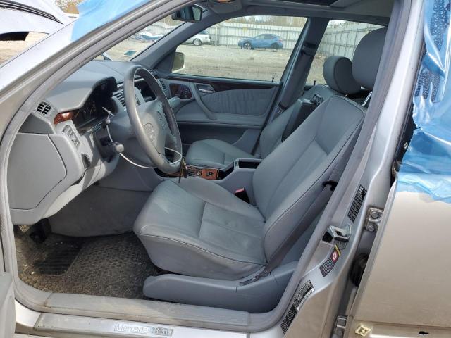 Photo 7 from auction – 2000 MERCEDES-BENZ E 320 4MAT with VIN WDBJF82J7YX030072