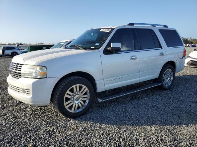 LINCOLN NAVIGATOR 2011 with VIN 5LMJJ2H52BEJ01696 - Photo from auction