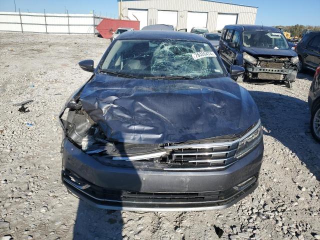 Photo 5 from auction – 2017 VOLKSWAGEN PASSAT SEL with VIN 1VWCM7A34HC082437