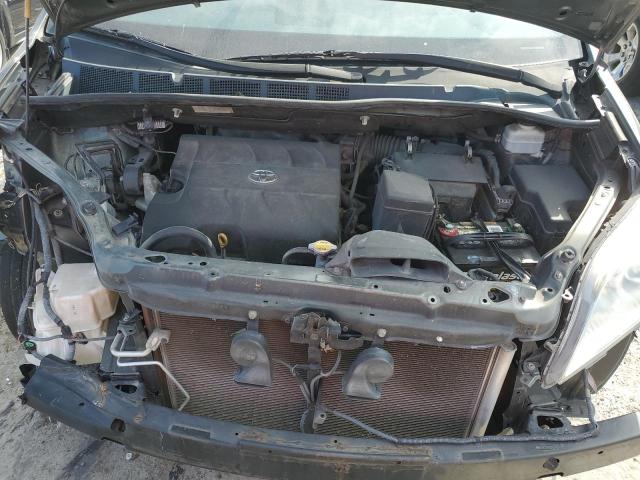 Photo 12 from auction – 2012 TOYOTA SIENNA XLE with VIN 5TDYK3DC6CS256177