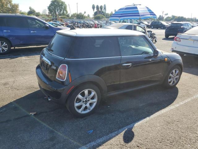 Photo 3 from auction – 2010 MINI COOPER with VIN WMWMF3C56ATZ67136