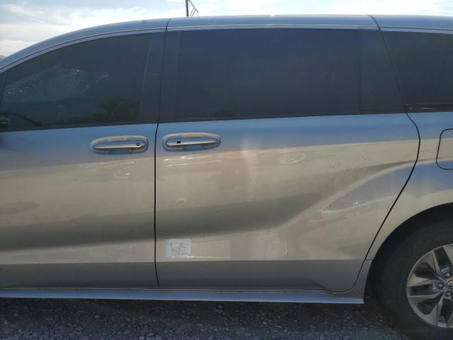 Photo 13 from auction – 2021 TOYOTA SIENNA LE with VIN 5TDKRKEC8MS051973