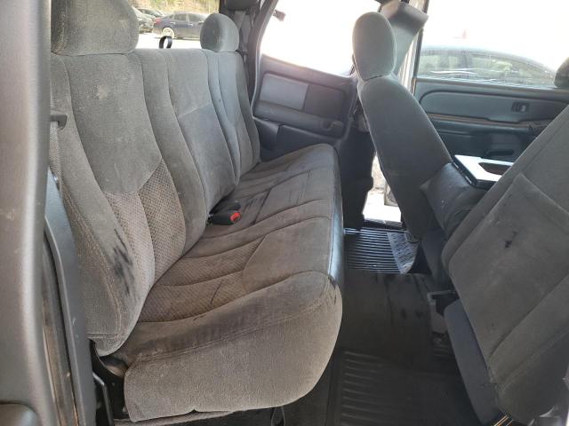 Photo 10 from auction – 2004 CHEVROLET SILVERADO with VIN 1GCEC19TX4Z316569