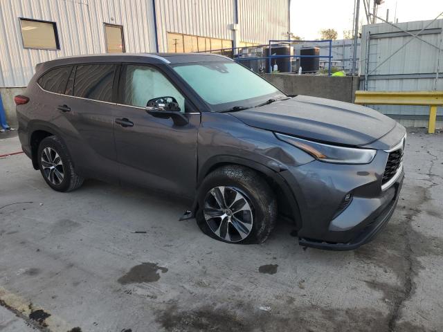 Photo 4 from auction – 2021 TOYOTA HIGHLANDER with VIN 5TDHZRBH9MS107079
