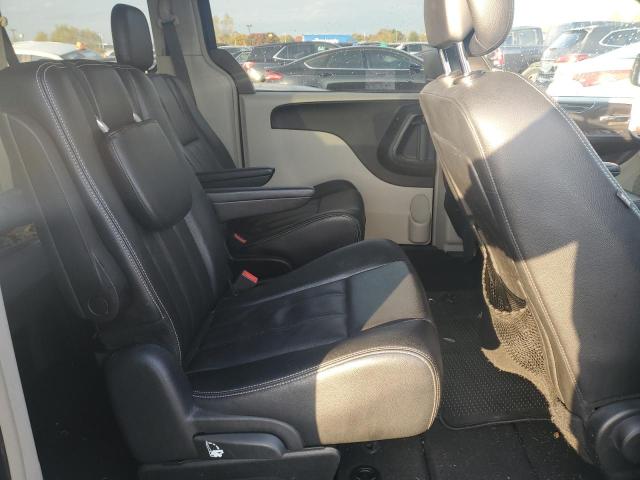 Photo 11 from auction – 2014 CHRYSLER TOWN & COU with VIN 2C4RC1BG4ER218440
