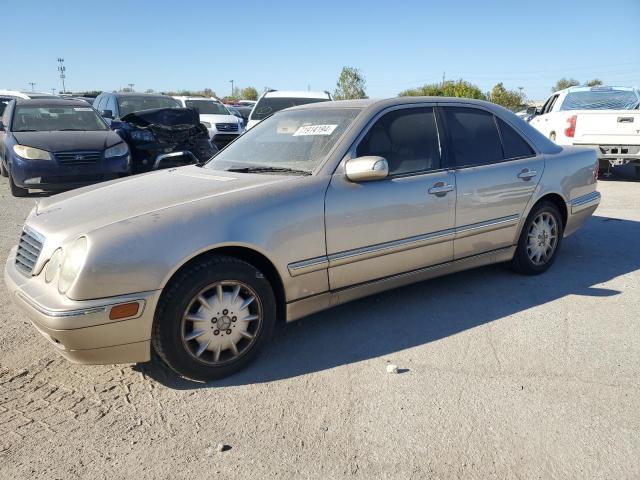 Photo 1 from auction – 2000 MERCEDES-BENZ E 320 4MAT with VIN WDBJF82J7YX031531