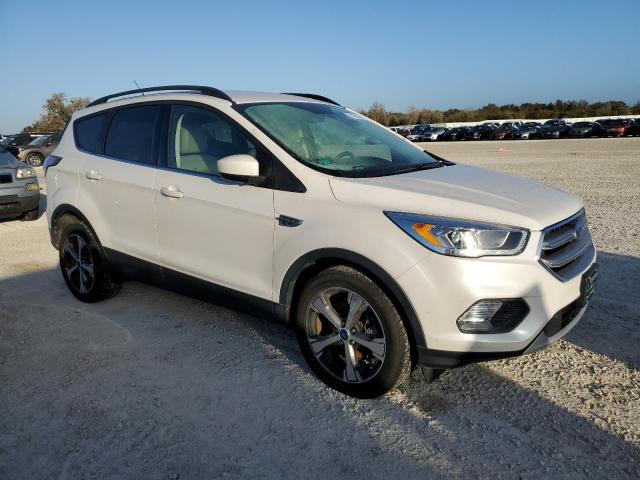 Photo 4 from auction – 2017 FORD ESCAPE SE with VIN 1FMCU0G93HUB37679