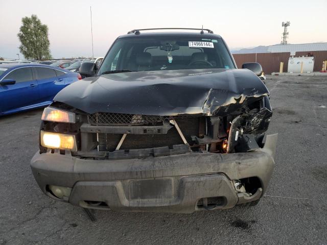 Photo 5 from auction – 2004 CHEVROLET AVALANCHE with VIN 3GNEK12T74G287441