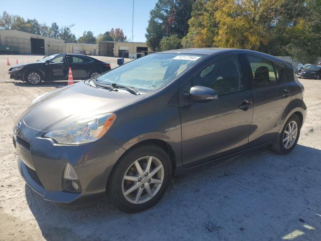 Photo 1 from auction – 2014 TOYOTA PRIUS C with VIN JTDKDTB32E1077279