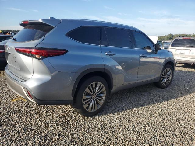 Photo 3 from auction – 2022 TOYOTA HIGHLANDER with VIN 5TDFZRAH9NS101602