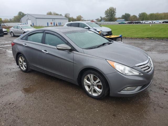 Photo 4 from auction – 2013 HYUNDAI SONATA SE with VIN 5NPEC4ACXDH609893