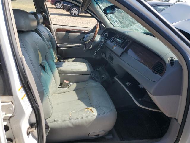 Photo 7 from auction – 2002 LINCOLN TOWN CAR C with VIN 1LNHM83W42Y643280