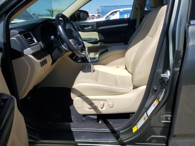 Photo 7 from auction – 2019 TOYOTA HIGHLANDER with VIN 5TDKZRFH5KS327638