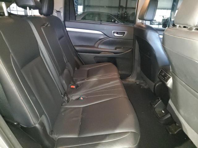 Photo 10 from auction – 2017 TOYOTA HIGHLANDER with VIN 5TDJZRFH8HS402000