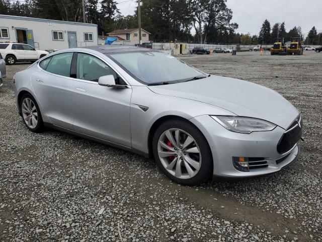 Photo 4 from auction – 2015 TESLA MODEL S 85 with VIN 5YJSA1H24FFP74179