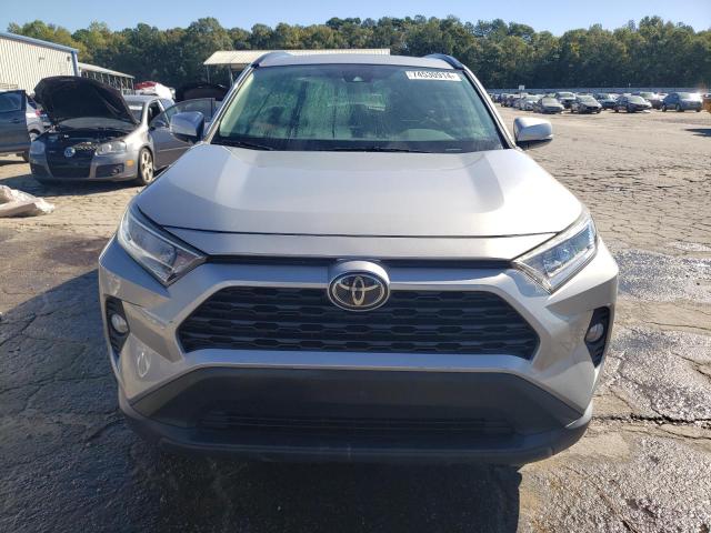 Photo 5 from auction – 2019 TOYOTA RAV4 XLE with VIN 2T3W1RFV8KW029601