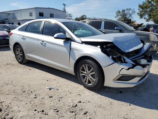 Photo 4 from auction – 2016 HYUNDAI SONATA SE with VIN 5NPE24AF7GH305440