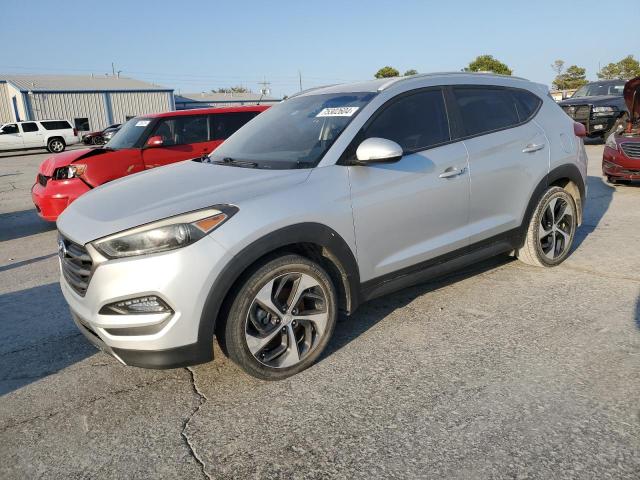 HYUNDAI TUCSON LIM 2016 with VIN KM8J33A21GU203040 - Photo from auction