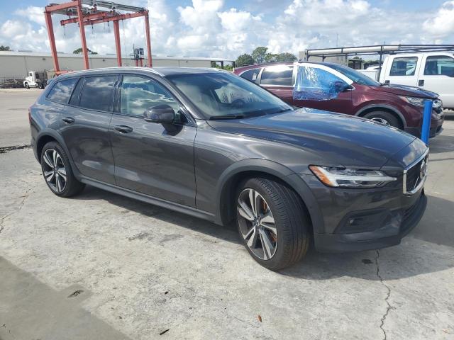 Photo 4 from auction – 2023 VOLVO V60 CROSS with VIN YV4L12WY1P2109727