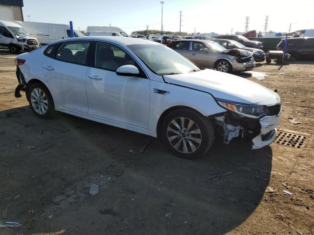 Photo 4 from auction – 2017 KIA OPTIMA EX with VIN 5XXGU4L36HG157350