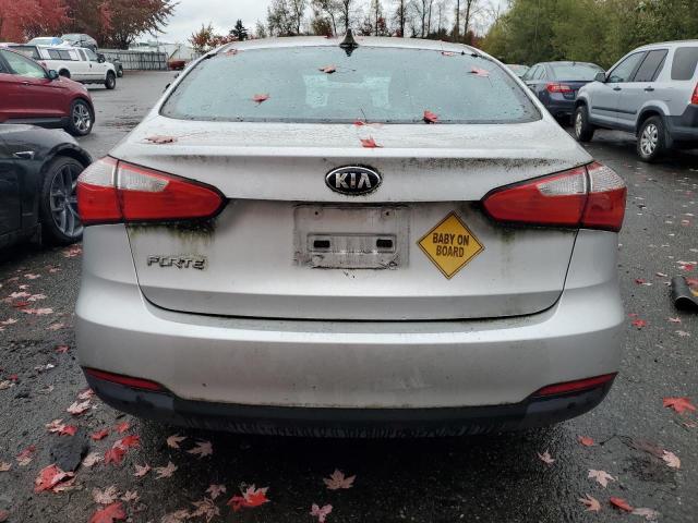Photo 6 from auction – 2016 KIA FORTE LX with VIN KNAFK4A65G5554451