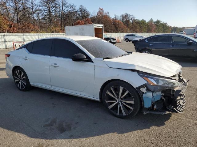 Photo 4 from auction – 2019 NISSAN ALTIMA SR with VIN 1N4BL4CV2KC257120