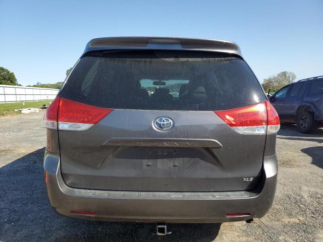 Photo 6 from auction – 2013 TOYOTA SIENNA XLE with VIN 5TDYK3DC7DS301130