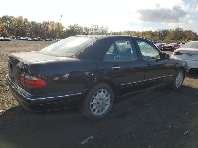 Photo 3 from auction – 2000 MERCEDES-BENZ E 320 4MAT with VIN WDBJF82J5YX032077