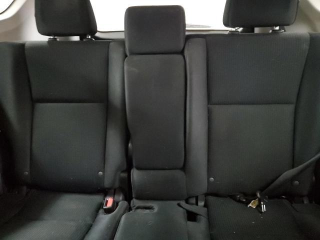 Photo 10 from auction – 2017 TOYOTA RAV4 LE with VIN 2T3ZFREV2HW377922