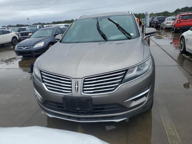 Photo 5 from auction – 2017 LINCOLN MKC RESERV with VIN 5LMCJ3D93HUL35187