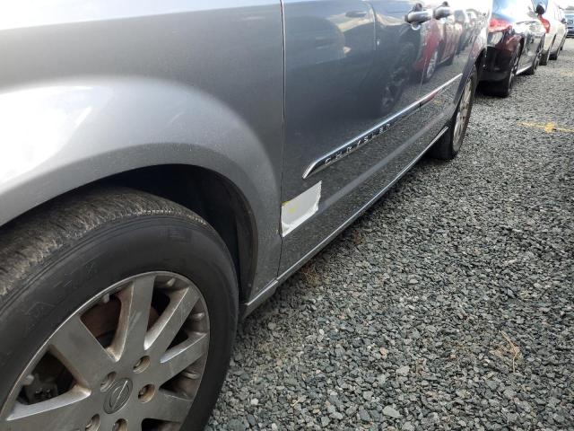 Photo 13 from auction – 2014 CHRYSLER TOWN & COU with VIN 2C4RC1BGXER359237