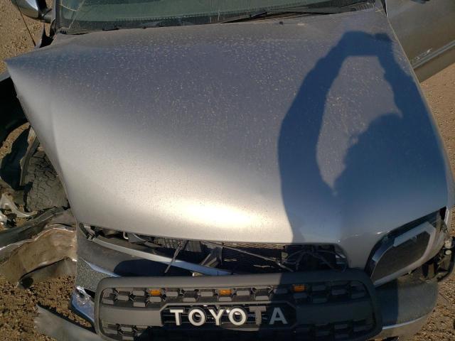 Photo 11 from auction – 2002 TOYOTA TUNDRA ACC with VIN 5TBBT44182S236270