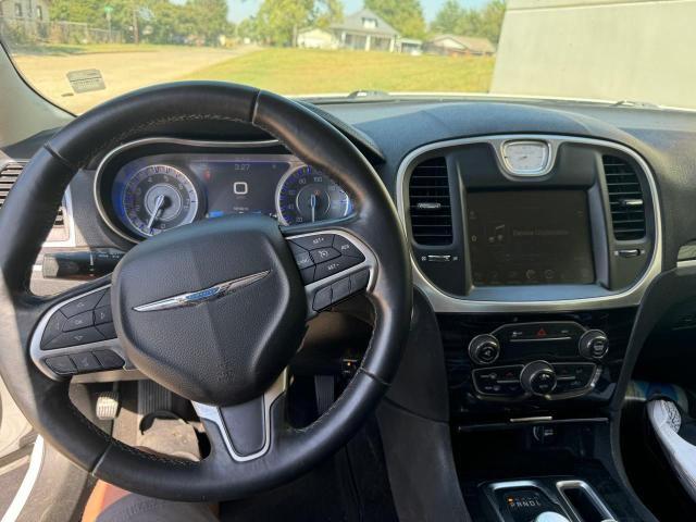 Photo 9 from auction – 2015 CHRYSLER 300 LIMITE with VIN 2C3CCAAG5FH849037