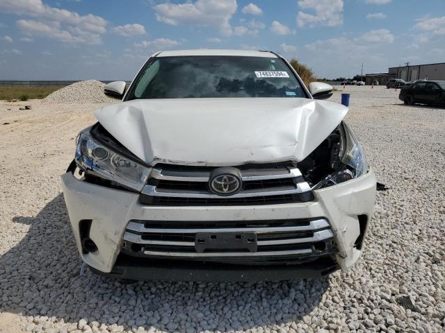 Photo 5 from auction – 2017 TOYOTA HIGHLANDER with VIN 5TDZARFH0HS026371