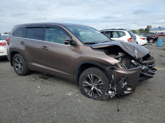 Photo 4 from auction – 2018 TOYOTA HIGHLANDER with VIN 5TDBZRFH1JS856101