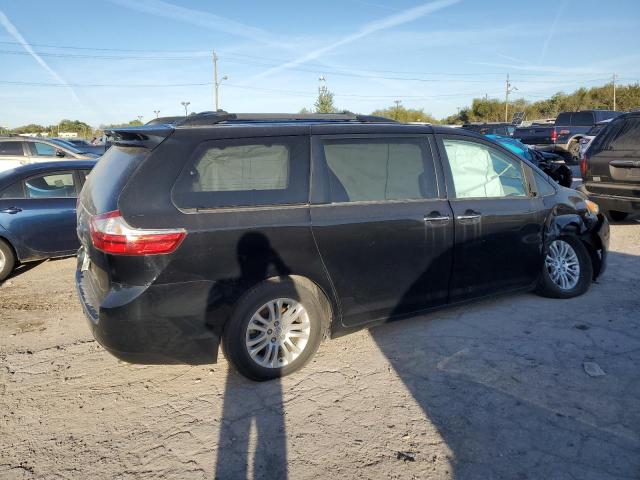 Photo 3 from auction – 2017 TOYOTA SIENNA XLE with VIN 5TDYZ3DC2HS871604
