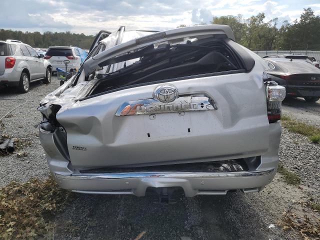 Photo 6 from auction – 2019 TOYOTA 4RUNNER SR with VIN JTEZU5JR4K5209636