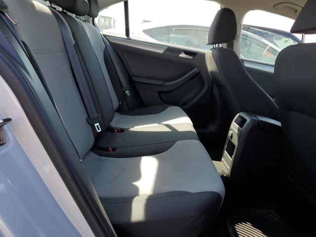 Photo 10 from auction – 2017 VOLKSWAGEN JETTA S with VIN 3VW2B7AJ6HM371477