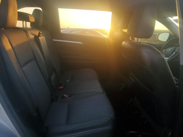 Photo 11 from auction – 2015 TOYOTA HIGHLANDER with VIN 5TDZKRFH2FS078885