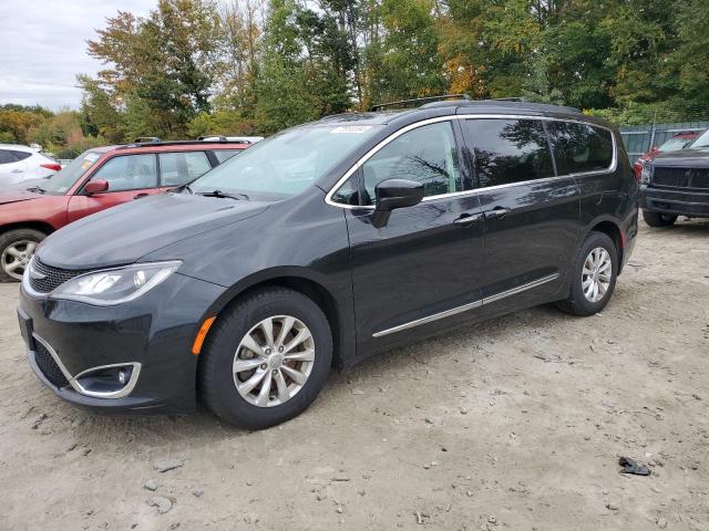 CHRYSLER PACIFICA T 2017 with VIN 2C4RC1BG0HR763619 - Photo from auction