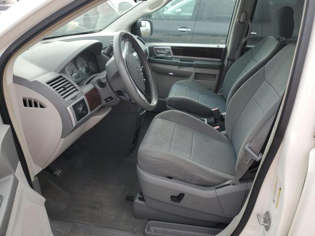 Photo 7 from auction – 2010 CHRYSLER TOWN & COU with VIN 2A4RR5D17AR176929