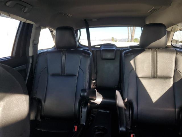 Photo 10 from auction – 2018 TOYOTA HIGHLANDER with VIN 5TDKZRFH3JS540523